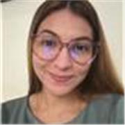 Soy docente de preescolar y primaria, creativa, enfocada en crear espacios de aprendizaje sencillos y dinámicos.