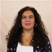 Boostez vos compétences en finance avec une experte diplômée, offrant des cours personnalisés pour étudiants et professionnels