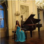 Laureata in conservatorio G.Tartini a Trieste offre lezioni di Pianoforte