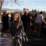 Hola! Mi nombre es Ainhoa y ofrezco clases de euskera, inglés y lengua para niños/as de primaria