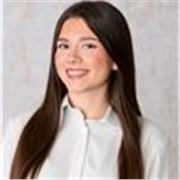 Estudiante graduada en bachillerato social orientado en matemáticas aplicadas a las ciencias sociales y en economía 