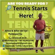 Professional tennis coach with more than 30 years of experience gives tennis lessons to children, juniors, adults and pro