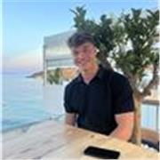 Estudiante de grado superior en nutrición y dietética, cursado bachillerato social, proactivo, buena mano con niños y educado.