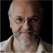 Klavierlehrer und Pianist mit langjähriger Erfahrung bietet Klavierunterricht für Anfänger und Fortgeschrittene