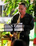 Ofrezco clases de saxofón particular y a grupos