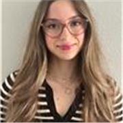 Profesora de inglés apta para todas las edades y niveles, y cualquier materia cursada a nivel primaria y ESO.