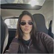 Sono Virginia, 18 anni, liceale. Aiuto bambini e ragazzi con dolcezza, per capire lo studio e non sentirne il peso