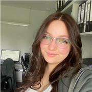 Nachhilfe von engagierter Chemiestudentin