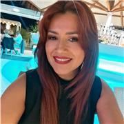 Insegnante dinamica con madrelingua Spagnola esperta nel percorso di preparazione della certificazione Dele