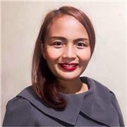 Top rated English teacher providing structured and engaging online English lessons