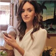 Soy doble graduada en Periodismo y Comunicación Audiovisual, y actualmente curso un MBA de Internacionalización empresarial. Cuento con más de 5 años de experiencia impartiendo clases particulares a alumnos de Secundaria y Bachillerato, y ocasionalmente a