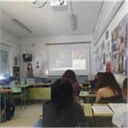 Profesora especializada en Geografía, Historia, Arte y Literatura