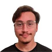 Me defino como una persona con una decente capacidad para enseñar, soy estudiante de último año de carrera