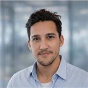 Profesor de matemáticas apto para educación primaria y secundaria.