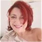 Insegnante di canto lirico e moderno, offre lezioni di canto e propedeutica musicale,anche a domicilio