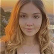 Laureanda in scienze della comunicazione, diplomata al liceo classico, offre ripetizioni di italiano, storia e filosofia