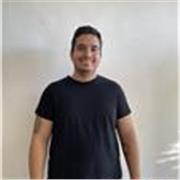 Profesor de desarrollo de videojuegos, con dos años de experiencia siendo diseñador de videojuegos y programador con Unreal Engine