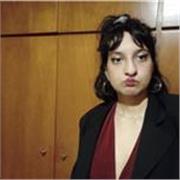 Profesor de matematicas imparte clases a niños de todas las edades