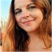 Je vous aide à progresser en français avec des cours en ligne dynamiques et bienveillants.