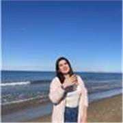 Profesora de apoyo escolar para niños. Principalmente imparto clases de inglés pero no me importaría dar otras materias