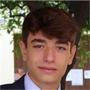 Joven estudiante con el bachillerato terminador (media de 9'44) con habilidades en matemáticas, física y asignaturas de ciencias.