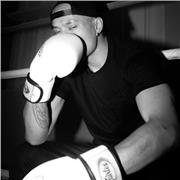 Boxeur proposant des cours de Cardio Boxing & plus