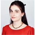 Her yaştan ve seviyeden öğrenciye İngilizceyi yeni metotlarla severek öğretecek öğretmen