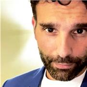 Laureato in Management e finanza d azienda impartisce lezioni di Economia e non solo