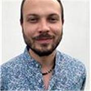 He vivido por once años en Inglaterra y tengo una conocencia de el idioma bastante fluida. Vivo en Valencia para quien quiere lección privada semplificando el trato con los estudiantes y también puedo dar lecciones desde el web.