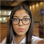Profesora de ingles imparte clases online para los mas pequeños