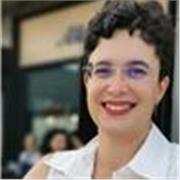 Hello! My name is Martina, and I'm your dedicated guide to mastering English with joy, competence and clarity