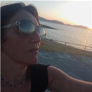 Diploma scienze umane; laurea in giurisprudenza.Appassionata di filosofia