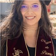 Professeure de mathématiques et ingénieure en sciences appliquées à votre service