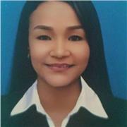 Docente que imparte clases en sus áreas de conocimiento