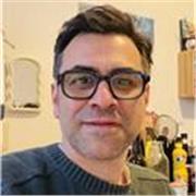 Professeur d’espagnol: Je suis natif d’Amérique Latine, écrivain et médiateur culturel. 