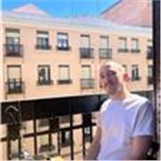 Estudiante de doctorado de microbiología y parasitología, con experiencia dando clases y con muchas ganas de volver a dar clases 