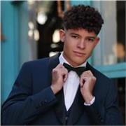 He tenido muchas experiencias laborales y voy a dar clases a alumnos o personas que tengan vocación por mi experiencia