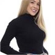 Maestra de Infantil con oposiciones aprobadas en Educación Física, imparte clases de refuerzo a alumnado de Infantil y Primaria.