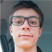 Studente diplomato al liceo scientifico (100/100) impartisce lezioni a studenti di scuole medie e superiori