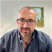 Soy una persona que estudie mi licenciatura de matemáticas pensando en la docencia (que es mi gran vocación). 
Me gustaría dar clases a alumnos y alumnas hasta niveles de ESO, bachillerato o ciclos formativos de grado superior. Niveles universitarios podr
