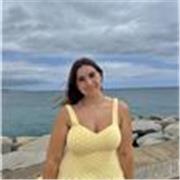 Soy una persona responsable que podría dar clase a niños y niñas de primaria y secundaria.