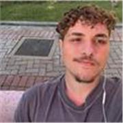 Professor de Língua Portuguesa com experiência em ensino online