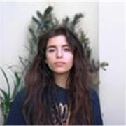 Profesora de historia del arte para todos los niveles, titulada en Bellas Artes y cursando un máster en EHU. 🎨