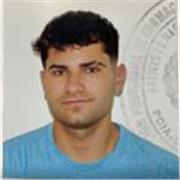 Profesor de Educación fisica, Argentino y profesor de Español. Personal trainer
