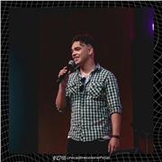 Estudiante de letras enseña a niños