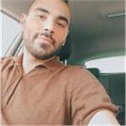 Praticante Avvocato impartisce lezioni di diritto a studenti delle scuole superiori o università