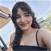 Profesora de inglés con experiencia enseñando niños y un nivel B2