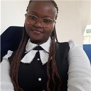 Experienced Online English Tutor Helping Students Improve Fluency