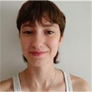 Chica joven estudiante de universidad, imparte clases de inglés y otras especialidades.