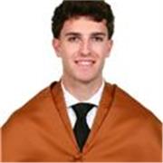 Ingeniero Aeroespacial con conocimientos avanzados de matemáticas y física.